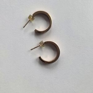 Chic Gold-Tone Hoop Earrings